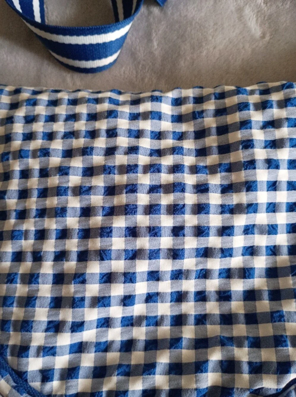 Uniglo Blue and White Gingham Round Mini Crossbody Sling Bag - Picture 3 of 6